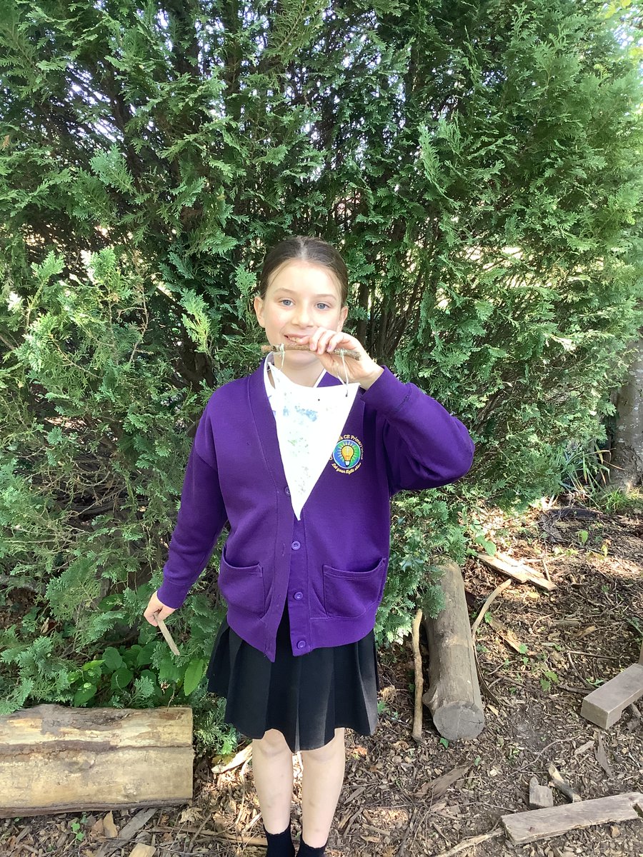 CranfordParkCE's tweet image. #Year4 finished their natural dyeing project in #forestschool this week. They also took time to slow down and relax in nature.