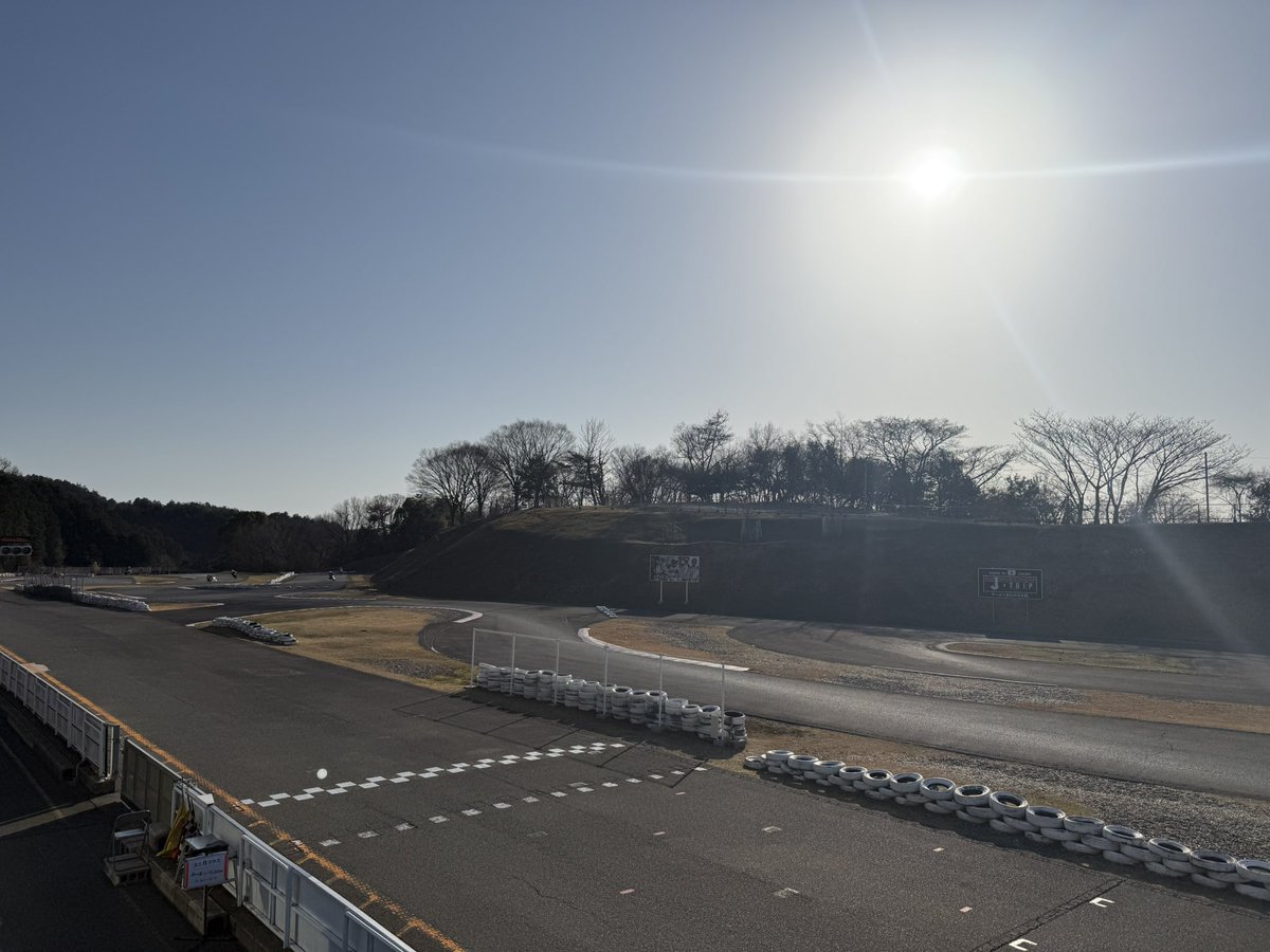 kitakei111's tweet photo. 5月��なりましたね！
今月の近畿スポーツランド
北川圭一サーキットコーチングは5月23日(土)です。
残り２名となります。
ライバルに差をつけるチャンスですよ！
お待ちしております。

https://t.co/7xrgk6FnWa https://t.co/p3mCaVoX9x