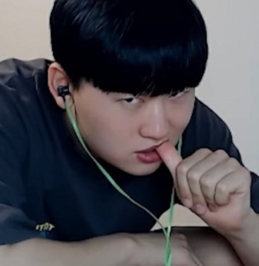 쟈감 tweet media