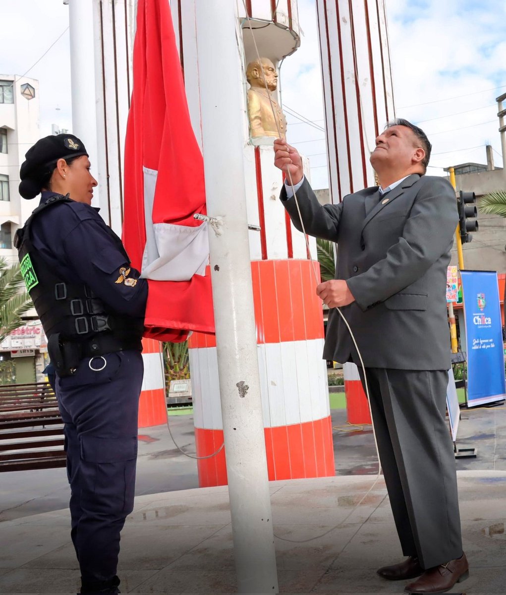¡Feliz 69 años distrito de Chilca! Abrazo con gratitud a este lugar que me recibió con generosidad el 2000 cuando hice empresa y desde el 2019 me acoge como servidor público. Hago votos por su desarrollo, siempre lo llevaré con lealtad y gratitud hasta el día de mi muerte.