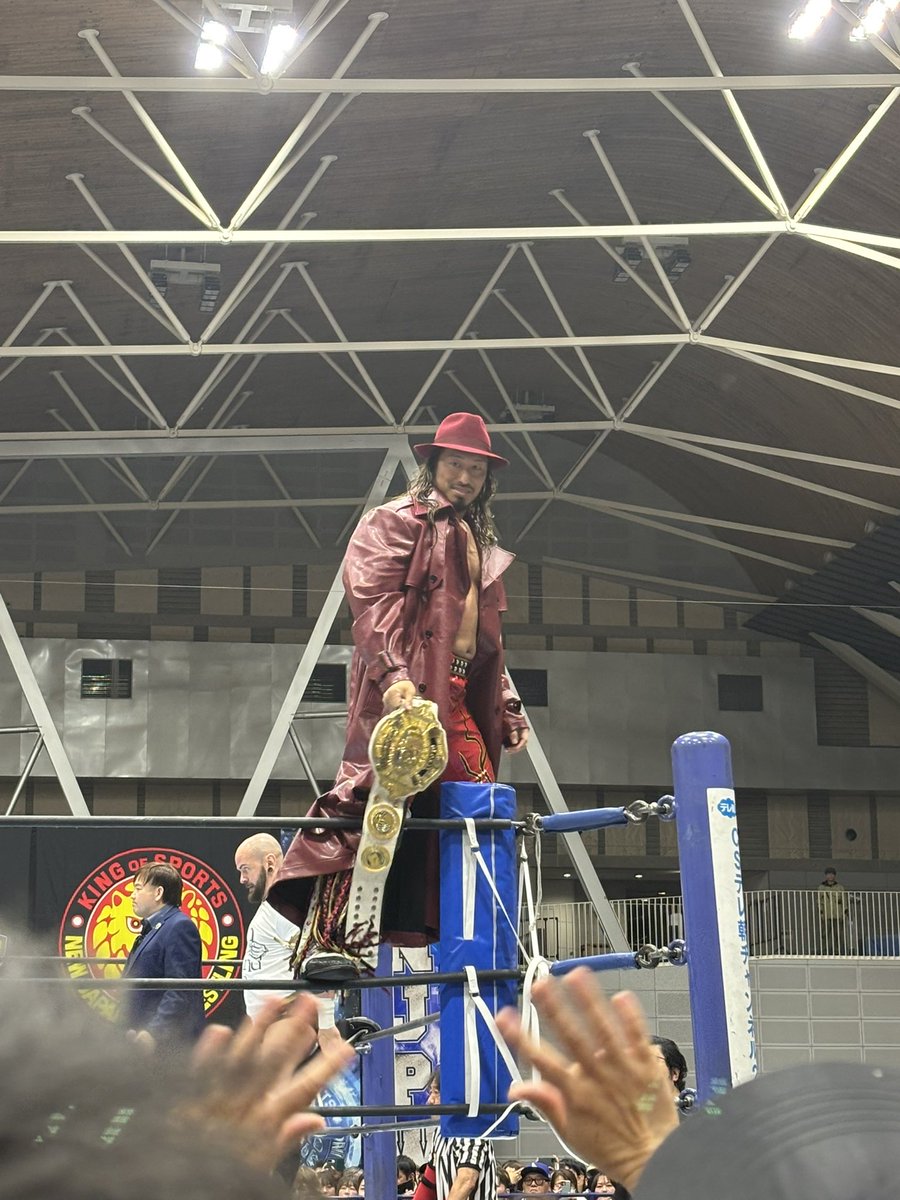 LKSS7110's tweet photo. 今日はここから
ここ最近の鹿児島大会で一番熱量とお客さんを感じた気がする
引退前のラストタイガー見れたし
ミスティコの3カウントが生で見れるとは😭
しかもKOBが2試合目にみれるとか最高の試合だった https://t.co/BPa43NqMyJ