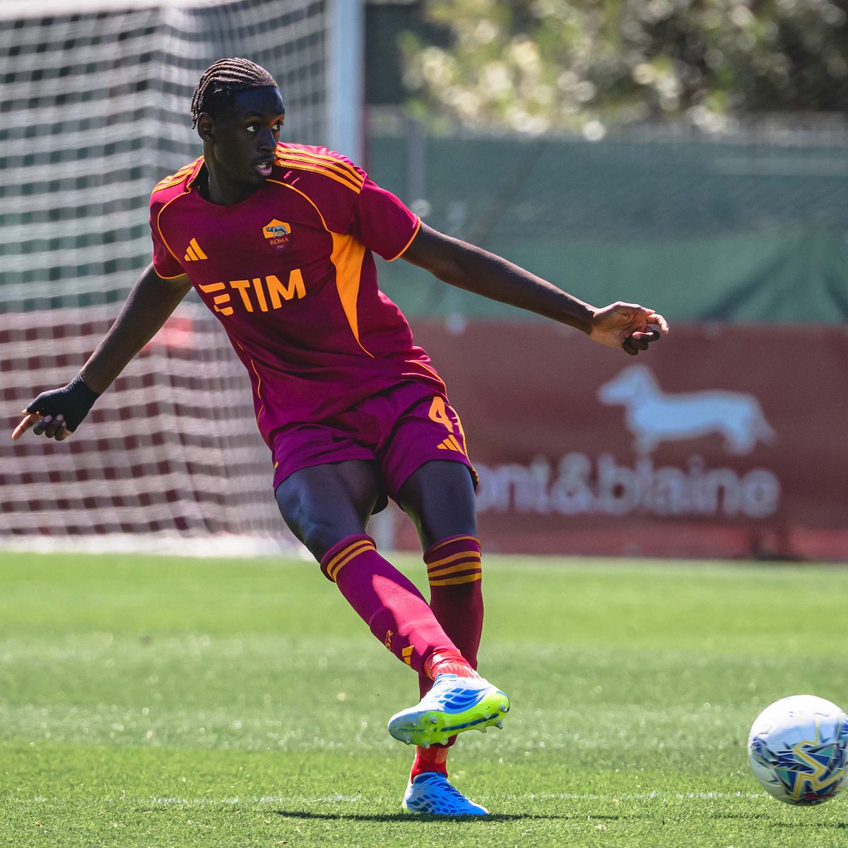 OfficialASRoma's tweet image. 🐺 Alle 15 la nostra Primavera scende in campo a Cremona

1⃣1⃣ De Marzi;  Nardin, Seck, Terlizzi; Lulli, Panico, Di Nunzio, Cama; Almaviva, Maccaroni; Arena

Forza ragazzi! 💪

#ASRoma #Primavera1