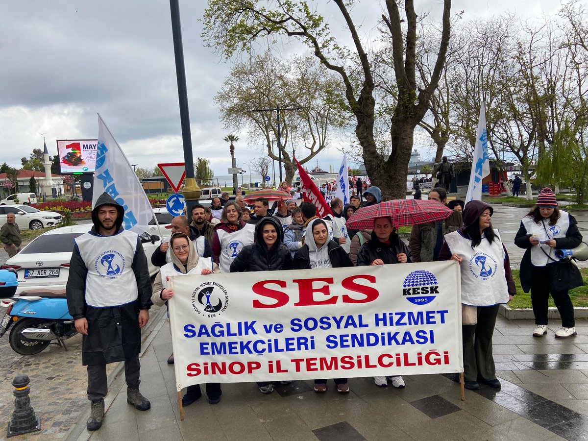 sesgenelmerkezi's tweet photo. Yaşasın 1 Mayıs
Alanlardayız...

🚩Çanakkale
🚩Sinop
🚩Ankara
🚩Kütahya https://t.co/pyQZtAD7b3