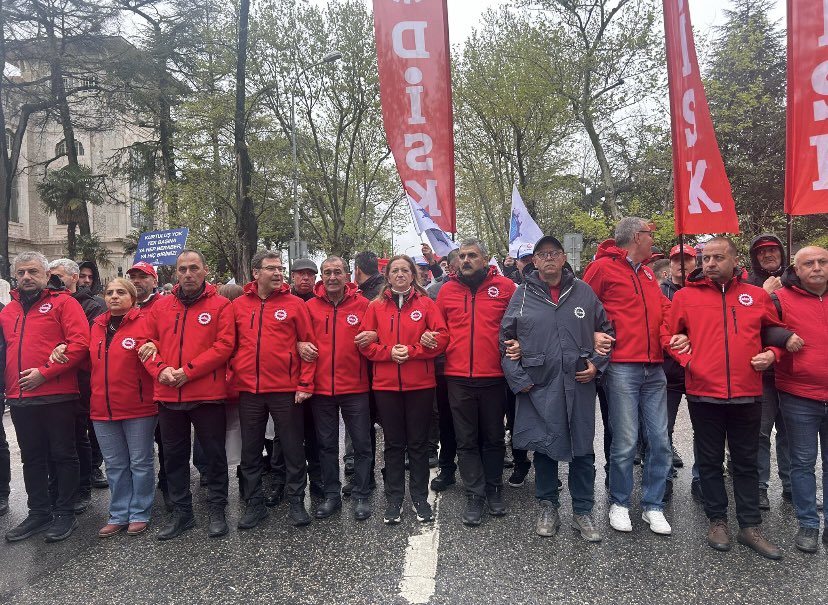 diskgidais's tweet photo. Yoksulluğa Sömürüye Savaşa karşı yurdun dört bir yanında #1Mayıs'ta alanlarına çıktık

Yaşasın 1 Mayıs
İşçiler Birleşir Bu Düzen Değişir

📍İstanbul/Kadıköy https://t.co/6RZEyakQn2