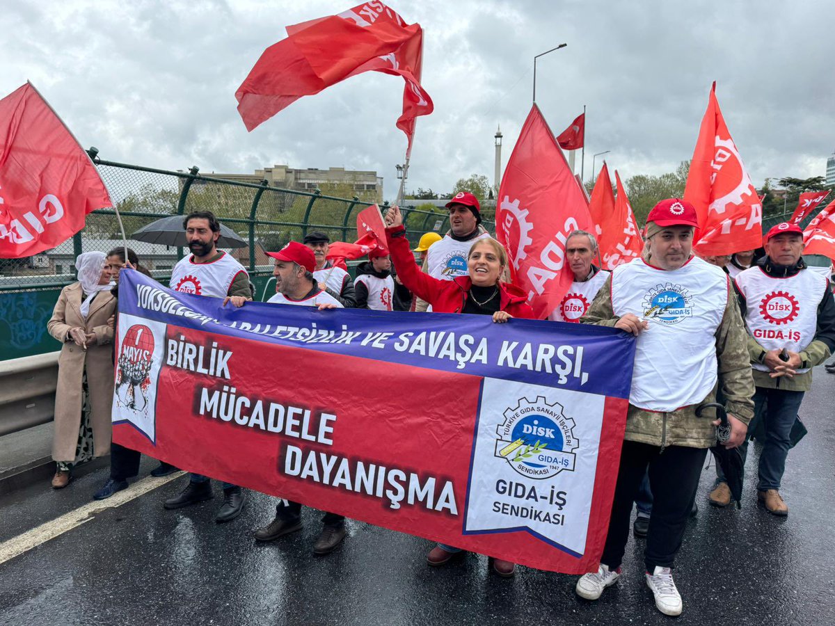 diskgidais's tweet photo. Yoksulluğa Sömürüye Savaşa karşı yurdun dört bir yanında #1Mayıs'ta alanlarına çıktık

Yaşasın 1 Mayıs
İşçiler Birleşir Bu Düzen Değişir

📍İstanbul/Kadıköy https://t.co/6RZEyakQn2