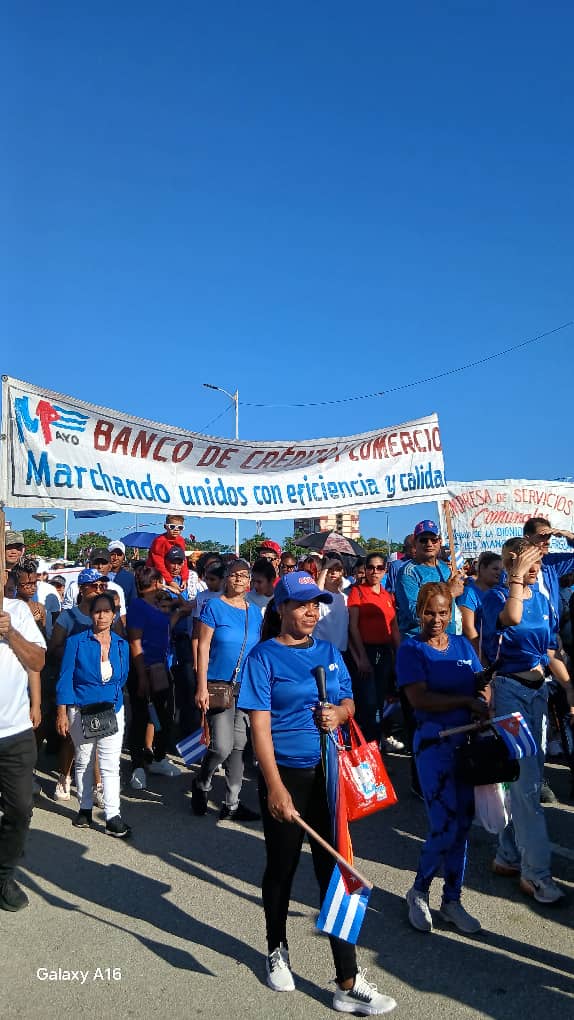 🇨🇺 Con el pueblo organizado y la Revolución en el corazón, ningún imperio podrá detenernos.
#1Mayo
#LaPatriaSeDefiende
#CubaEstáFirme 
#CubaNoEstáSola