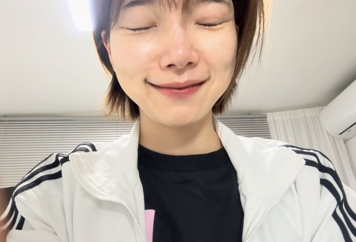 real__116's tweet photo. 우리 먹짱아기토끼 탕수육 냠할 때 옆에 그 언니야? https://t.co/gUkTWqEdAl