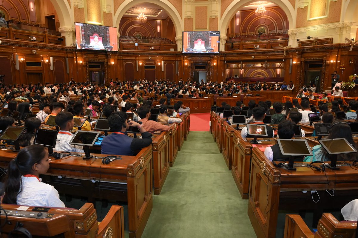MYBharatHQ's tweet photo. Highlights from the Inauguration Ceremony of the State-Level #ViksitBharatYouthParliament, held at the historic Vidhan Sabha, UP.

The event was graced by Hon’ble Speaker UP Vidhan Sabha, Shri Satish Mahana, as the Chief Guest &amp; attended by many esteemed dignitaries. https://t.co/G4l9YDpLlE