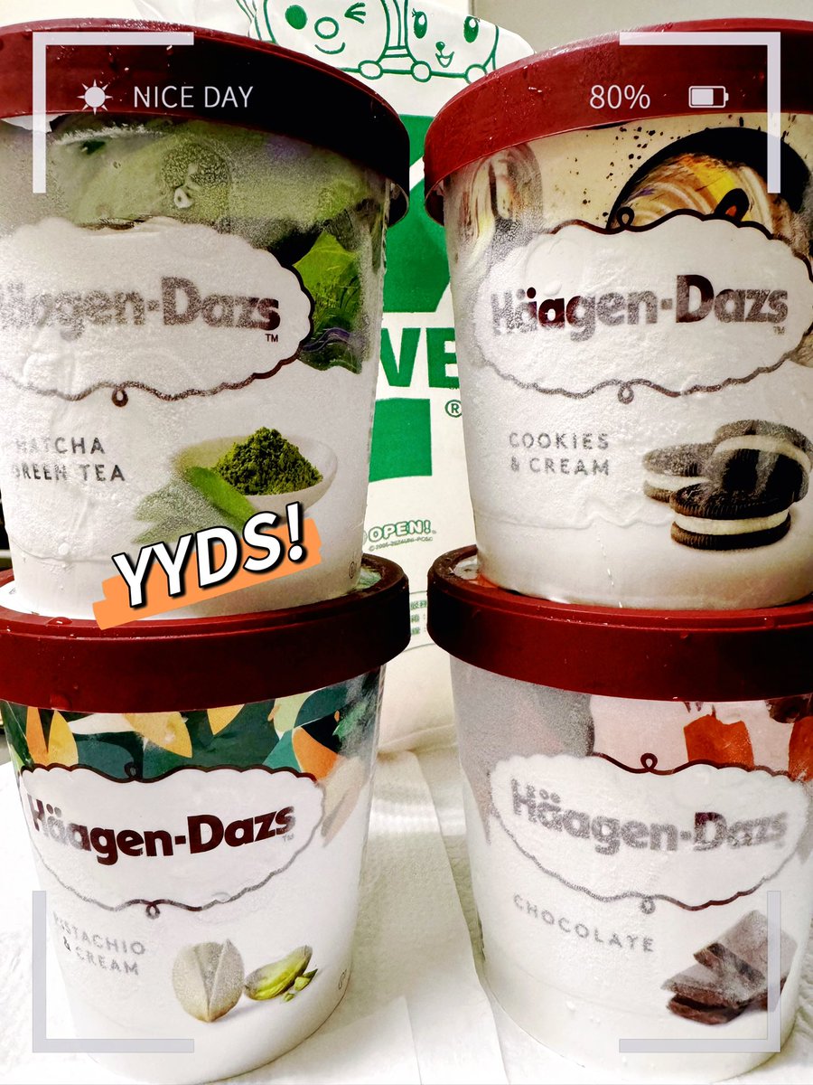 DoReMiJuJu's tweet photo. 🍨私はジュジュです、ジュジュは私です🍧

今回は前と違う味を買ってみたの〜💕
初めてピスタチオ味食べたけど、しょっぱくて甘くてやっぱり美味しい〜🥹💗幸せ〜☺️ https://t.co/GHQDjIV8p0