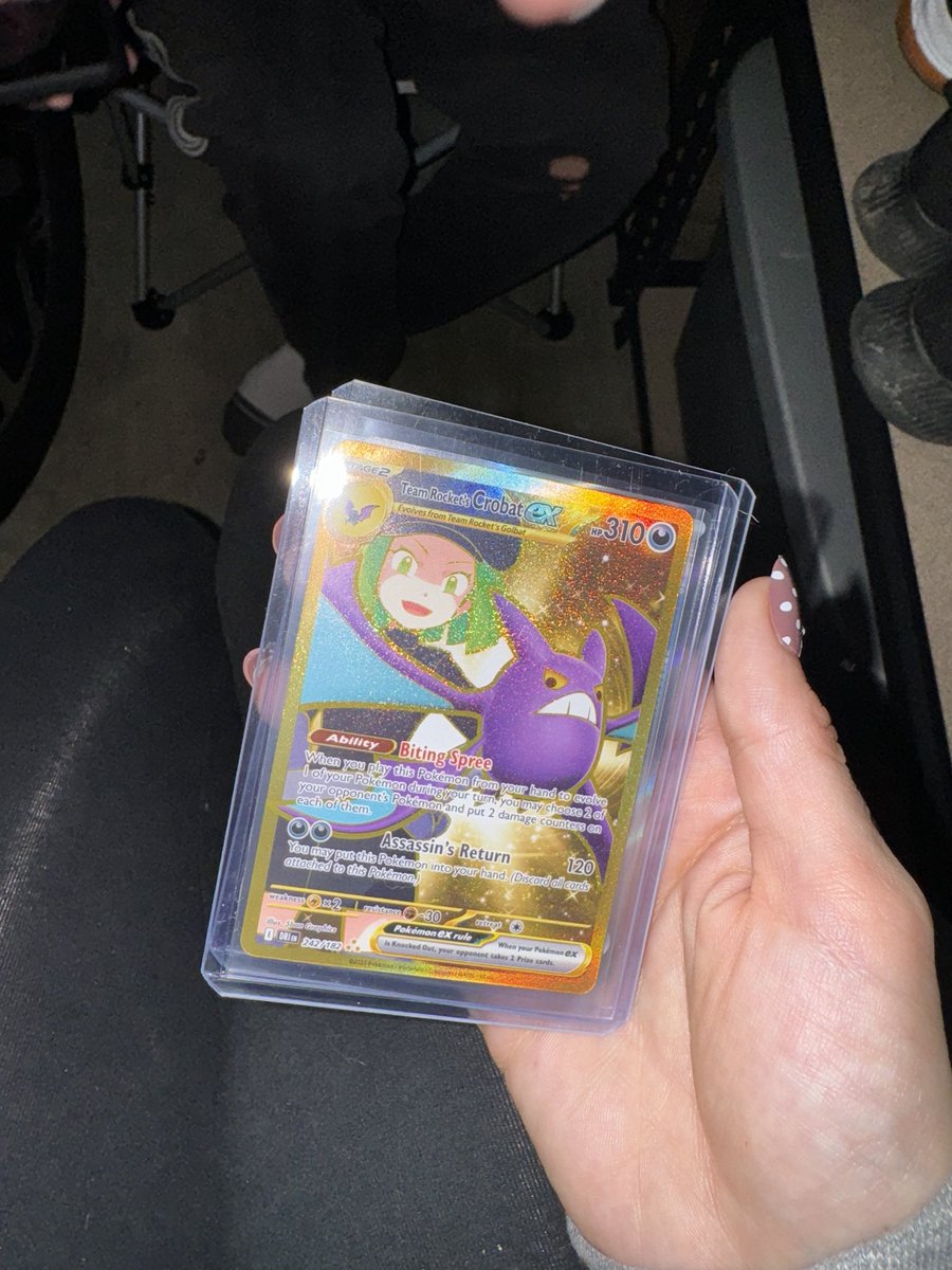 Princesspeaxch1's tweet image. Is this a good Pokémon card? Just getting into it &amp;amp; the first 3 gold star card I’ve pulled!!! #Pokémon #pokemonviolet