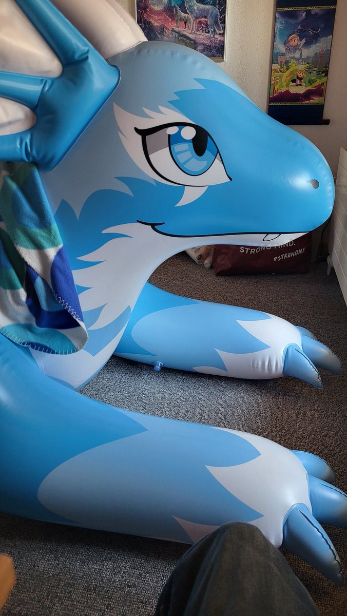 DragonCuddle677's tweet photo. I just did not find a way to fill the ears a bit more like they are on factory Photos 😅. It's the perfectly lined up eyes Details Version with the beginning of 2026 submitted Final cyan blue color for preorder production. Don't ask why @FactoryCreature made my unit early 😅 https://t.co/pvTuNTBUhG