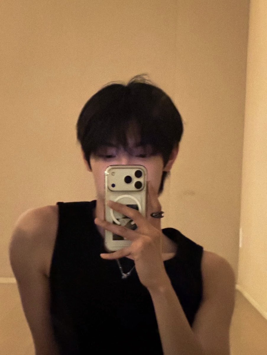 에이 tweet media