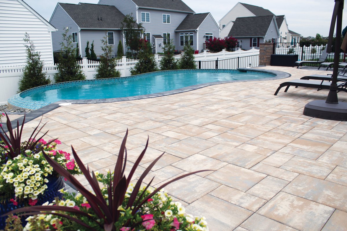NicolockPaving's tweet image. These projects feature Chesapeake Blend, Graphite Pearl Blend, and Pennsylvania Blue—each bringing its own unique character to the space. 

Which direction would you go?

#ColorChoice #PaverDesign #OutdoorStyle #Nicolock #DesignHelp