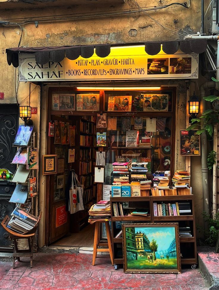 MozartCultures's tweet photo. Beyoglu vibes, Istanbul, Turkiye https://t.co/5CzKfiiy0K