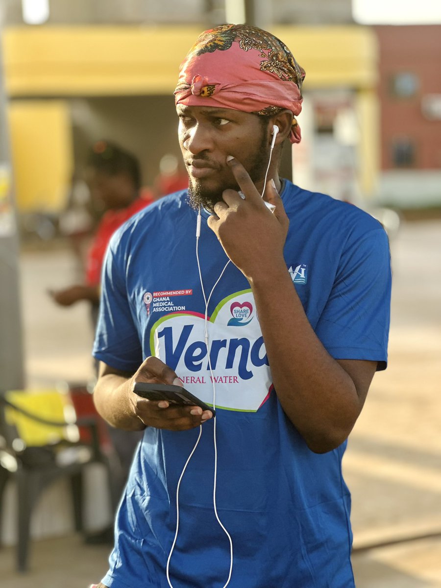Mmonkoaa's tweet photo. Joseph Agbeko foundation, health walk sponsored by Verna

Today i see say my nose big ei https://t.co/SdVzmiSevv