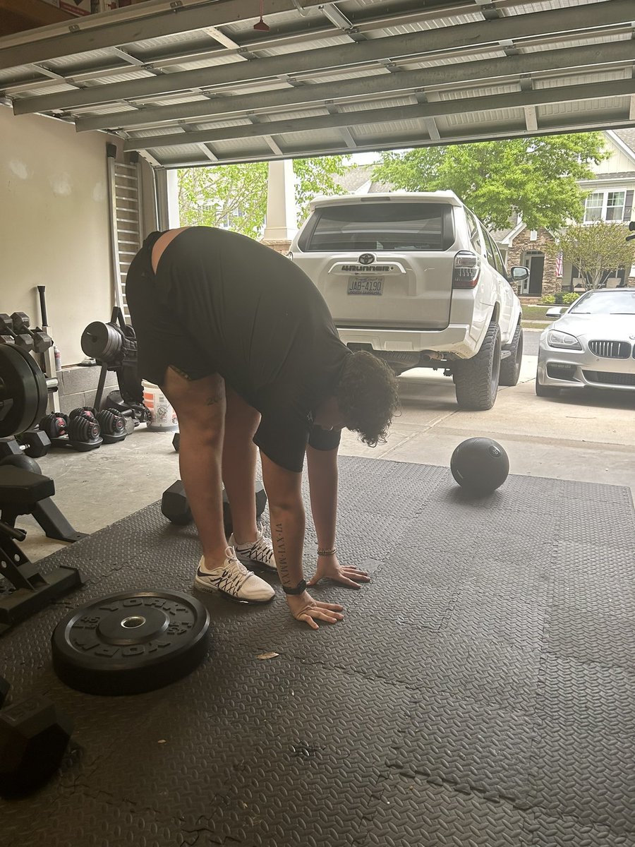 phawk2021's tweet photo. 3 ⭐️ TRANSFER PORTAL OL
6’7 320lbs 
3.7 gpa
Can bend and move! 
https://t.co/YTcPQ6YfKI https://t.co/7l0ZmAP0ya