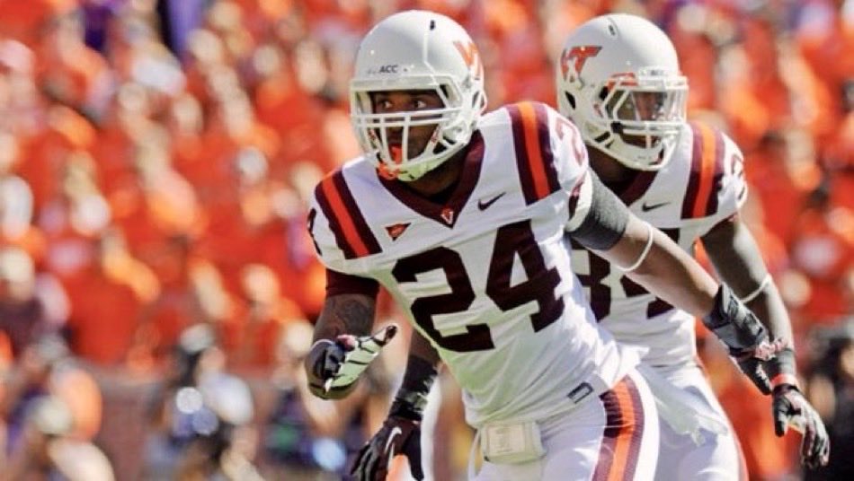 Bluegrass504's tweet photo. Happy Birthday, Tariq Edwards!!

🎉🎂🎈🎊🎁🎉🎂🎈🎊🎁

#Hokies LB Tariq Edwards, of Cheraw, SC, was a 3-year starter who made 170 tackles, 7 sacks &amp; 4 INTs for the #LunchPailD. His father, Bo Campbell, also played football at Virginia Tech (1989-92).

#HokieFamily 🦃 #ThisIsHome https://t.co/DistAqFIUm