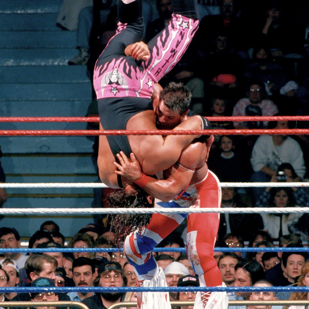 WWFWrestling1's tweet image. 🎥 Federation Flashback! Bret Hart and British Bulldog have a bloody battle at the 5th WWF In Your House PPV. December 17, 1995. 🏡 #WWF #WWE #Wrestling #InYourHouse #BritishBulldog #BretHart