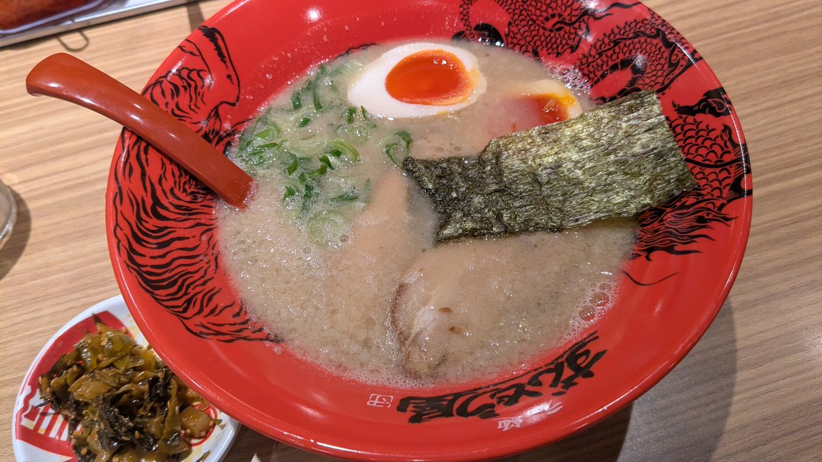 ろん tweet media
