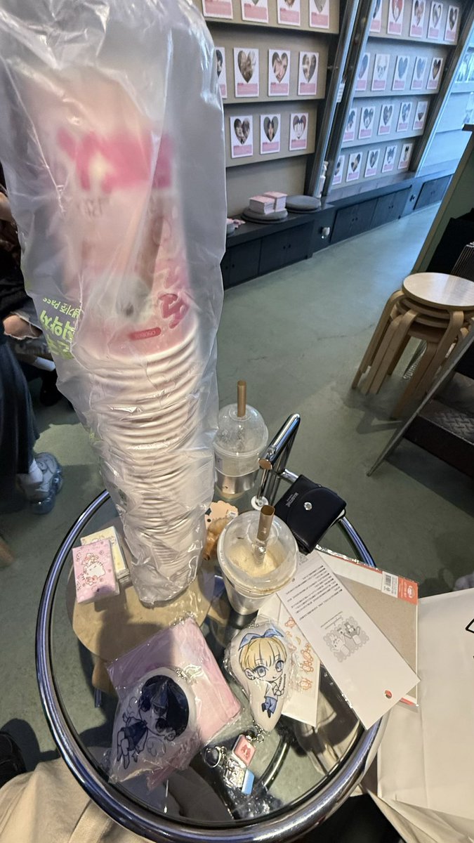 aijousru's tweet photo. 싸장님이너무친절해용 https://t.co/CesxfFxXcx