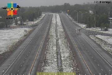 ByronKOAT's tweet image. May snow ❄️ in Las Vegas, New Mexico! First May snowfall since 1999! May or later snowfall has happened 10 other times with June 4th the latest on record. KOAT 
koat.com/weather/radar
#Snow #LasVegas #NewMexico #NMwx @NMDOT