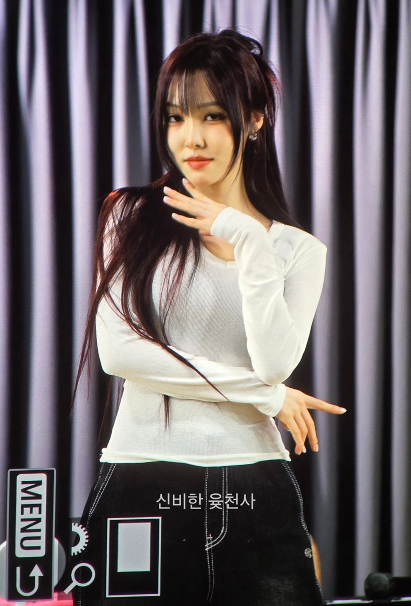 260501 유주 프리뷰❤️
5월 첫날 첫팬싸🫶🏻
<a href="/YUJU_atarea/">유주 (YUJU)</a>
#여자친구 #gfriend #최유나 #최유주 #유주 #YUJU