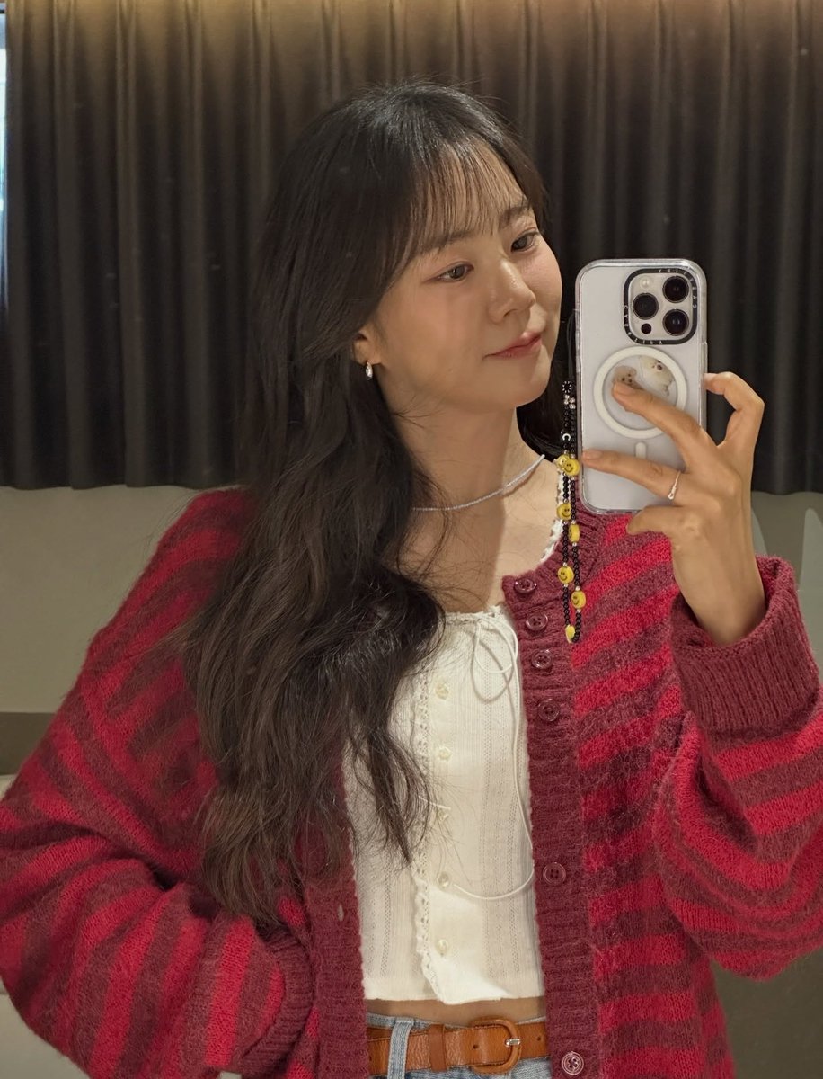한별 tweet media