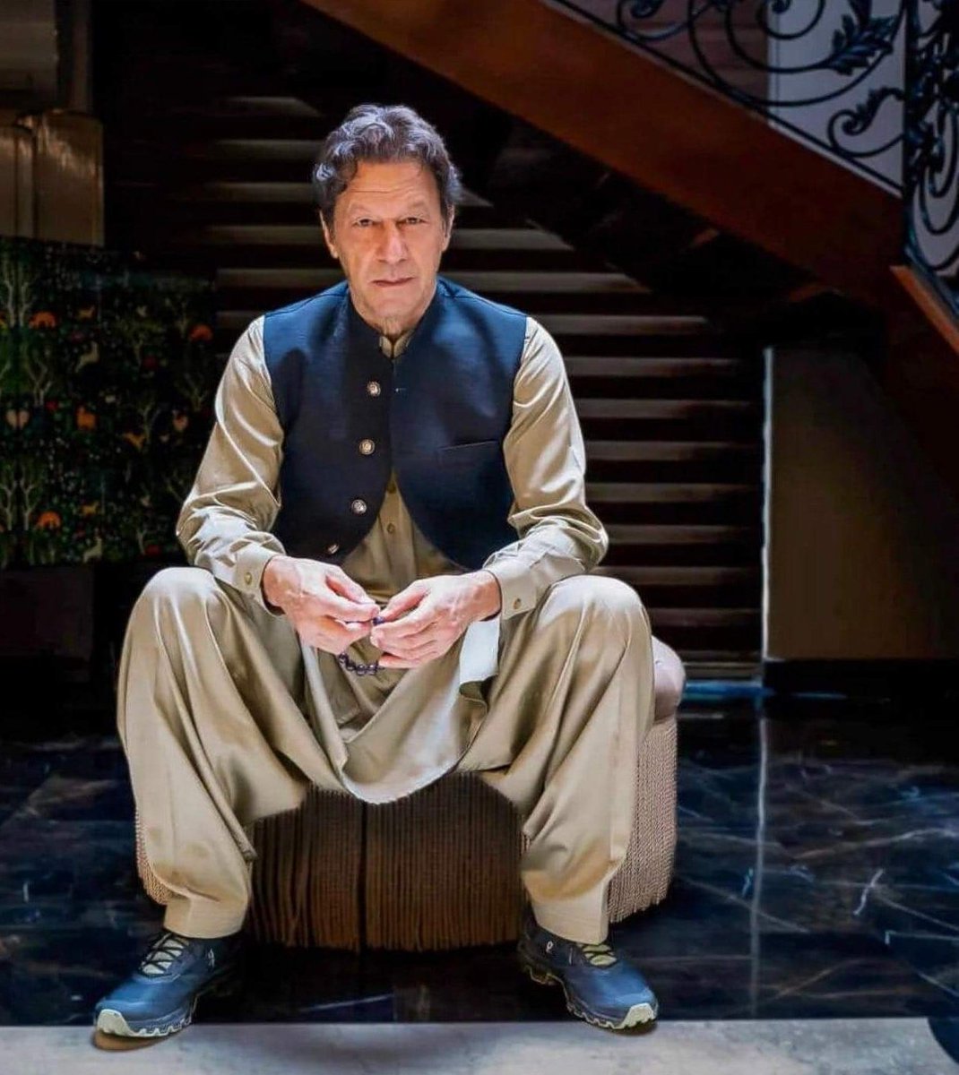 Aftikhar_A2's tweet image. 🚨 1000 DAYS IN JAIL, STILL UNBROKEN!!!

#ImranKhan