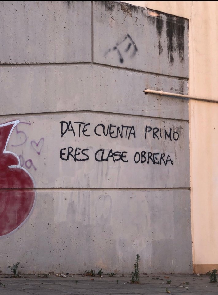 Si dices ser "capitalista" pero dependes de un salario o pequeño negocio para pagar deudas, servicios básicos, gastos personales, alimentación, y todo lo necesario para sobrevivir, eres CLASE OBRERA.

Aunque te duela aceptarlo

¡Viva la clase TRABAJADORA!

¡Feliz 1º de Mayo!✊