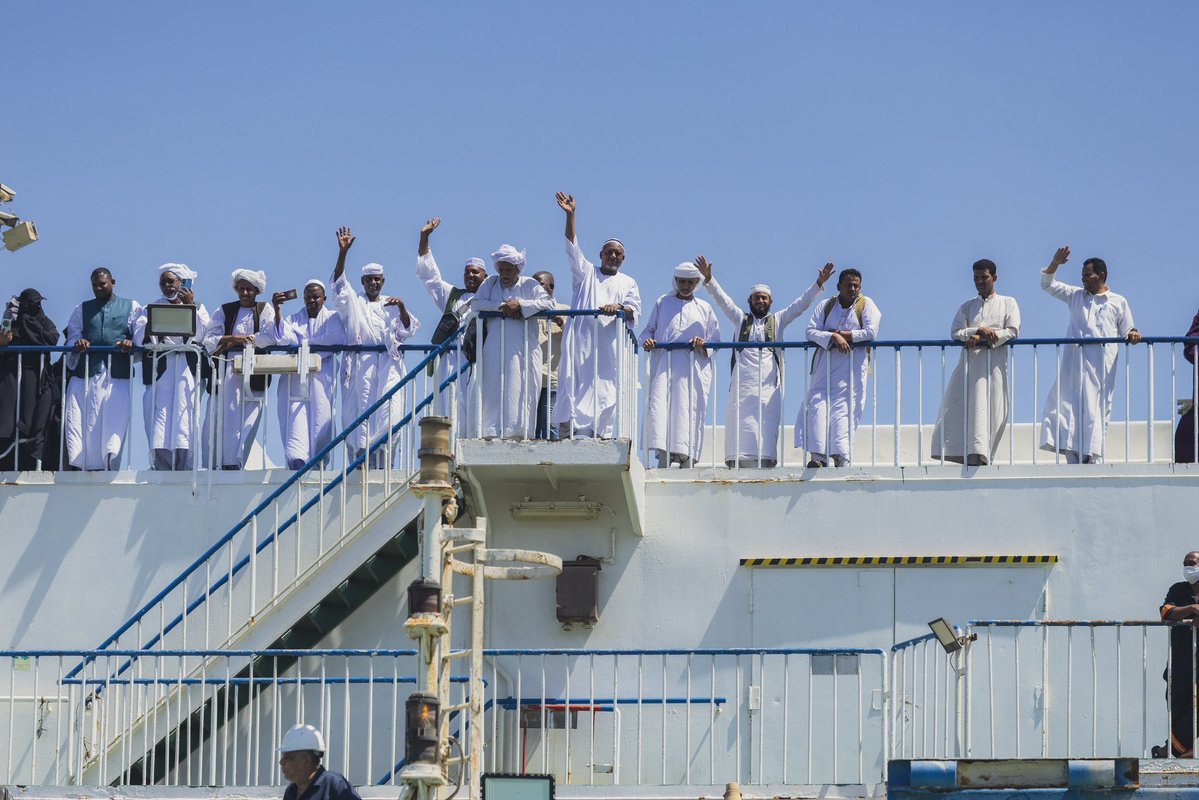 hajj1_ID's tweet image. Kedatangan rombongan pertama #Haji dari Sudan 🇸🇩

Ya Allah, mudahkan perjalanan mereka, terimalah ibadah mereka, dan kembalikan mereka kepada keluarga dalam keadaan selamat 🤲

#Indonesia