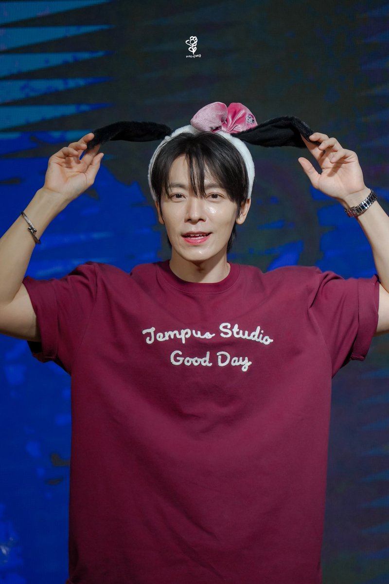 260245 AM FANSIGN

해떴네 오!!!
<a href="/donghae861015/">Super Junior 이동해</a> 

#donghae #동해