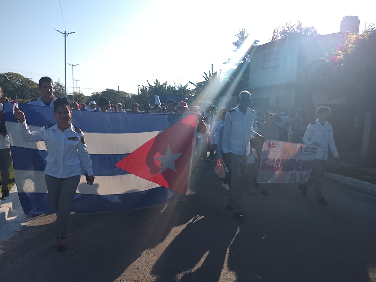 ‼️ VIVA EL PRIMERO DE MAYO‼️🇨🇺

🇨🇺 La #AduanaCamagüey desfila con orgullo y firmeza. ¡#LaPatriaSeDefiende! Vivan nuestros trabajadores‼️ #1roDeMayo
 #Camagüey 
#CubaEstáFirme