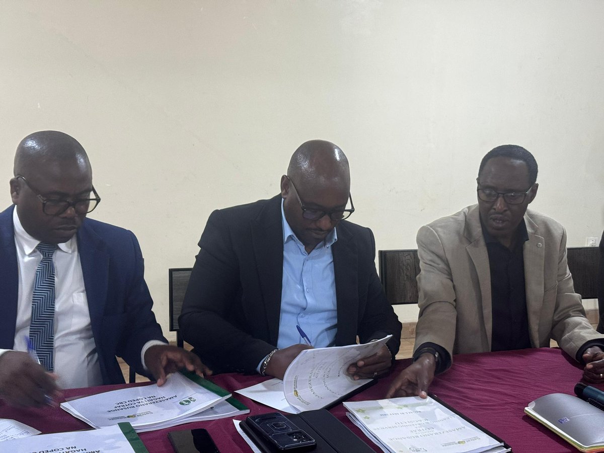 gakumba21's tweet photo. A milestone for workers' rights in Rwanda! 🇷🇼🤝
@cotraf_rwanda
 through its affiliate  #SYNTHA has officially signed a CBA with COPED and CGS Ltd.
​This landmark deal secures better working conditions and social protections for professionals in the hygiene and sanitation sector. https://t.co/Q7HfNKdFIr