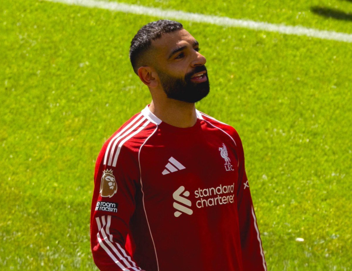 LunorSports's tweet image. 🚨 Mohamed Salah will miss the clash against Manchester United this Sunday ❌

Arne Slot has confirmed he’s expected back before the end of the season, to play his final games for Liverpool FC.

#football #news #salah #liverpool #games