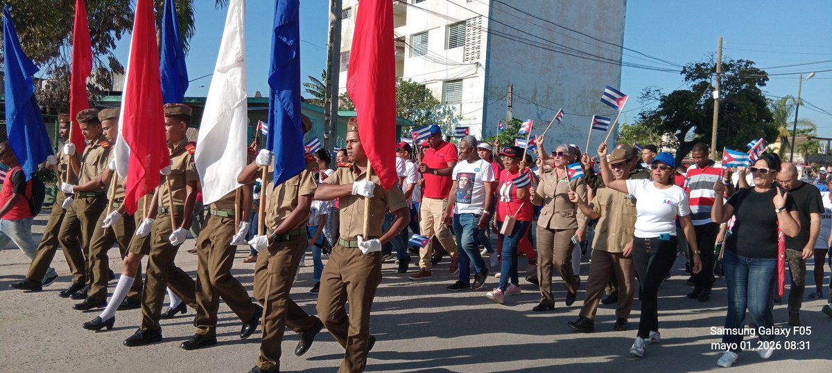 AngelMatosTorr2's tweet photo. Desde Contramaestre, respaldo absoluto a nuestra Revolución, "LA PATRIA SE DEFIENDE". Desfile por el 1ro de Mayo. https://t.co/xCHiR15J9z