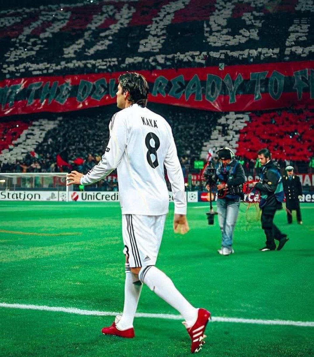 futnostalgico's tweet photo. Kaká voltando ao San Siro com a camisa do Real Madrid 🤩🔥

Nostálgico! https://t.co/H9b4rP8Wen