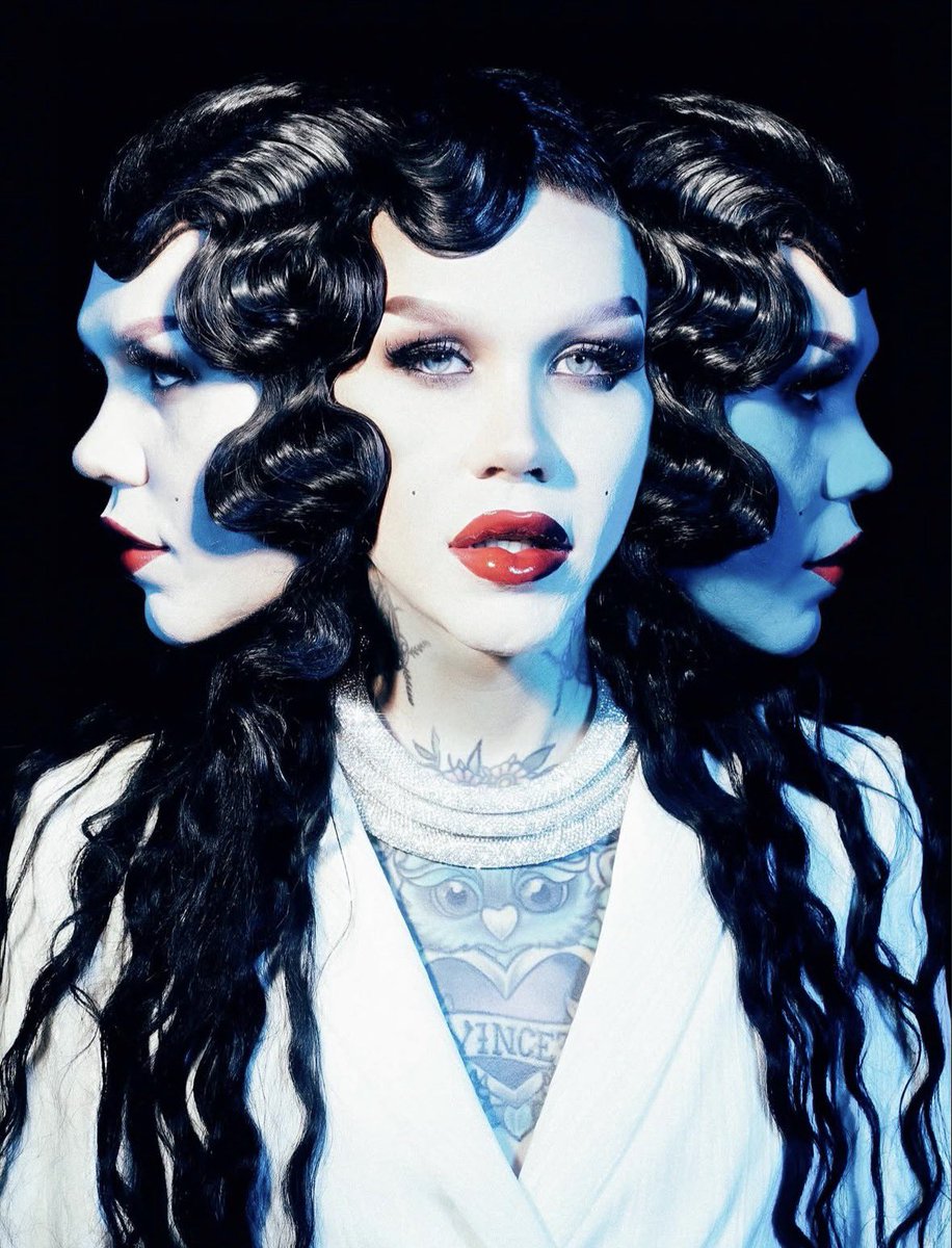 Drag_Crave's tweet photo. Lill looks otherworldly in new photo. https://t.co/PamOvCC7kr