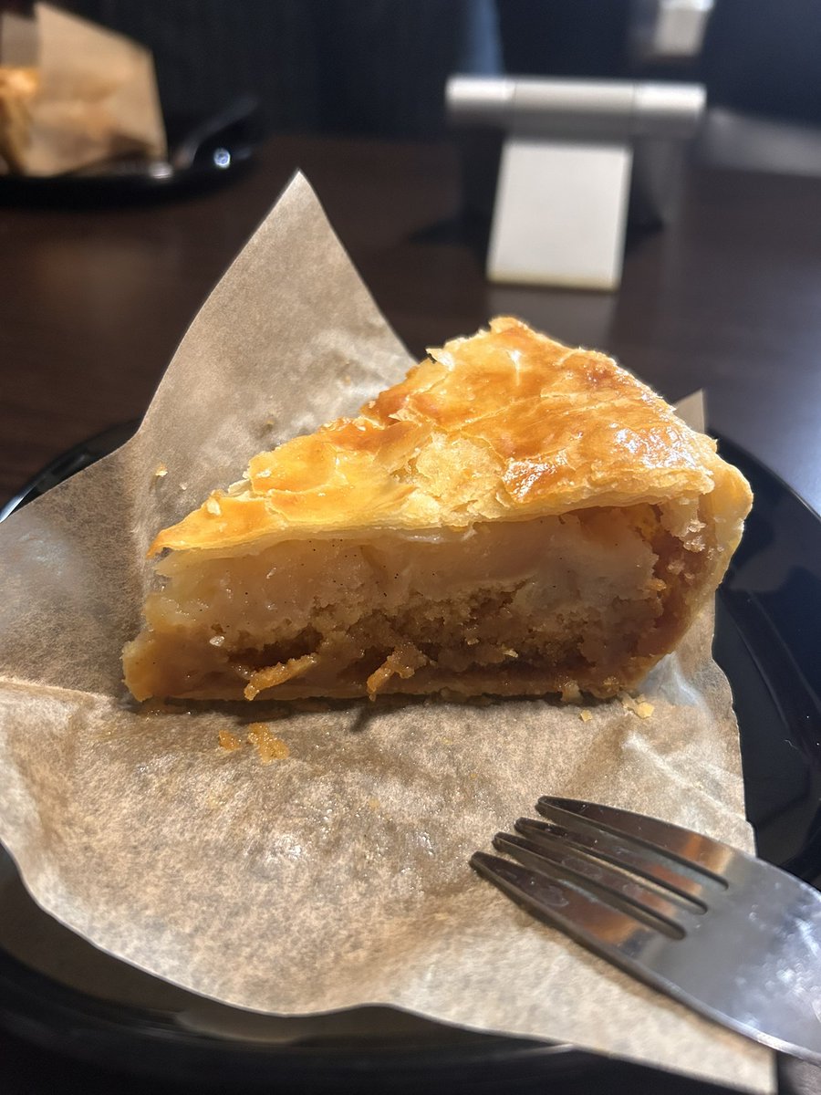 アップルパイ様 ちっちとアップルパイ🥧