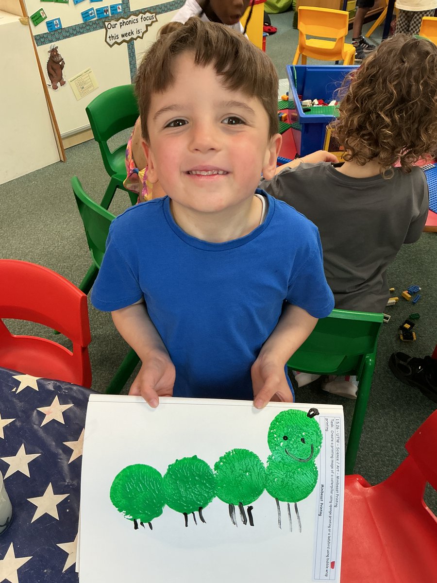 ReceptionSav's tweet photo. Reception have been printing with sponges and bubble wrap this afternoon to create caterpillars and ladybirds. #StSavSci #StSavArt https://t.co/eYBf2gB7TQ