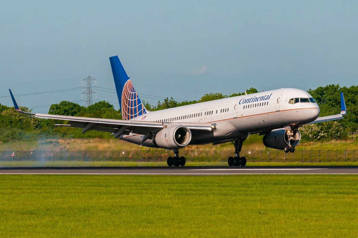n194at's tweet image. Continental  Airlines
Boeing 757-224 
MAN/EGCC Manchester Airport
May 13, 2008
Photo credit Peter Hulse
#AvGeek #Airline #Aviation #AvGeeks #Boeing #B757 #ContinentalAirlines #MAN @manairport #Manchester @flycontinental1 🇺🇸