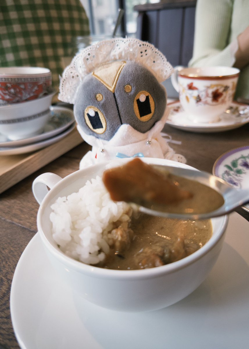 昨日食べた、念願のバースデーモアさんのカレー🍛

今まで入店待ちしていた時にカレーのいい香りがしていて、その際に想像してたお味とは全然違った！
美味しかった〜！

#コフーライふりかけ氏の日々