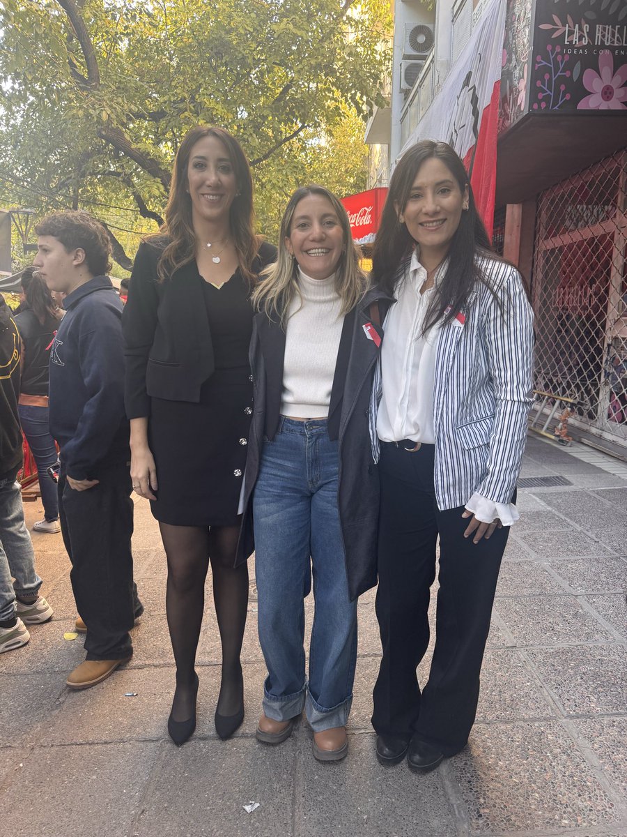 Emilia Molina tweet media