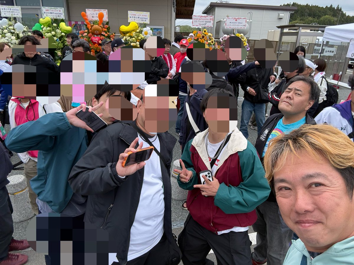 zeroaira's tweet photo. ヲタク仲間
出会って半年もいれば、
10年以上も😌
こんなに長く楽しく過ごせるとこなんてホント無いよなぁ
長い間ありがとうございました🙇♂️🥹
元気でね!
あ、ぼくは無駄にまだいますんで😅
また遊んでねー😆
#3Bjunior
#AMEFURASSHI
#浪江女子発組合
#LumiUnion https://t.co/tjtz2EasEz