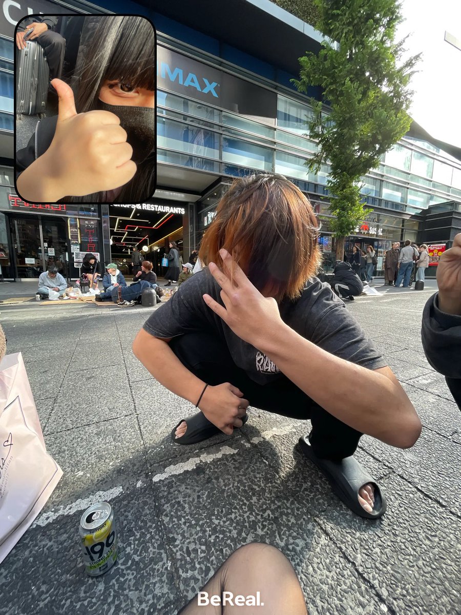 りあちま蹴られる♩ tweet media