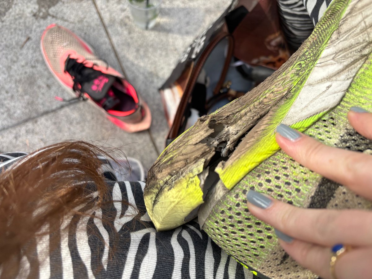 camshaw115's tweet image. After trying to seek a resolution from both @ProDirect_LDN and @Nike in relation to my failed Vaporflys, it is incredibly disappointing to see that neither party would like to take responsibility for a faulty product #nike #running #londonmarathon @LondonMarathon