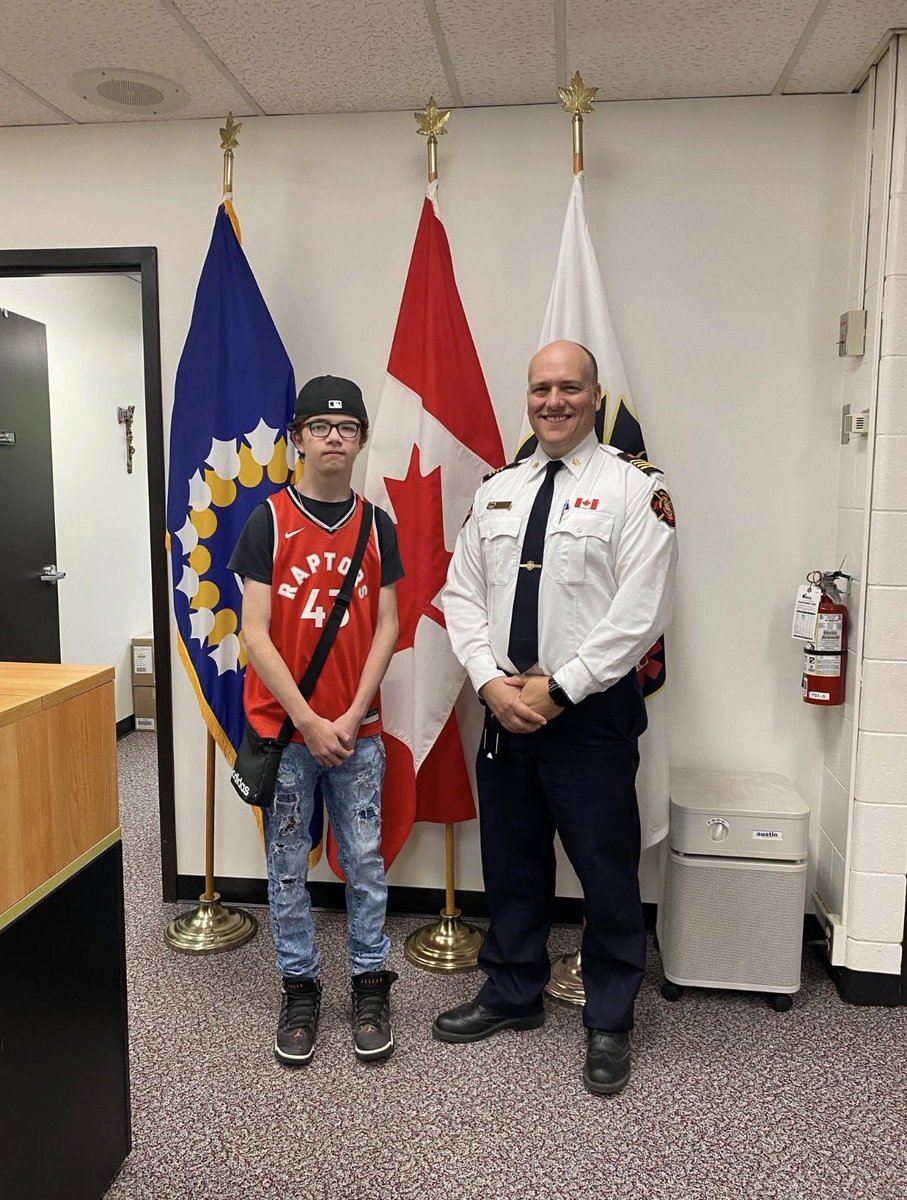 Ace1sc's tweet photo. And still a huge thank you one year later to the @OshawaFire (additional tag @iafflocal465) for the opportunity to take a tour of station 1, met the chiefs and admin, and even got to interrupt a recruit class! Huge thanks would love to do it again! https://t.co/R7vCSbMj8v