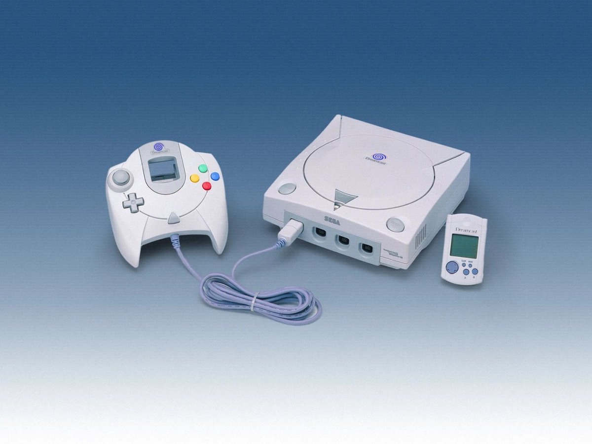 retro_techie_'s tweet image. Released on 9/9/1999 and discontinued on 3/31/2001, Sega’s Dreamcast was ahead of its time… and gone too soon.

#RetroTech #RetroGaming #Dreamcast #OldSchoolTech #TechThrowback #1990sTech