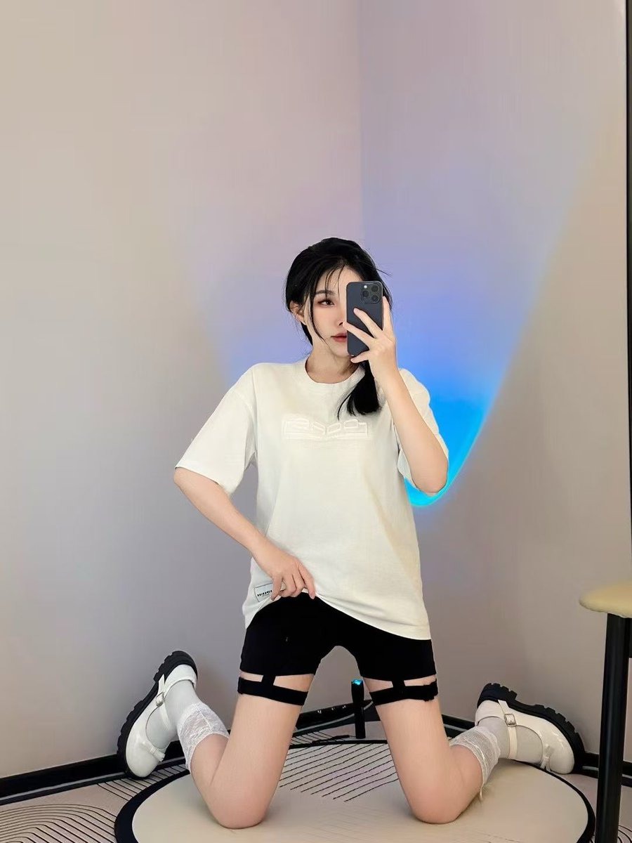 深圳凌薇੭ﾞ tweet media