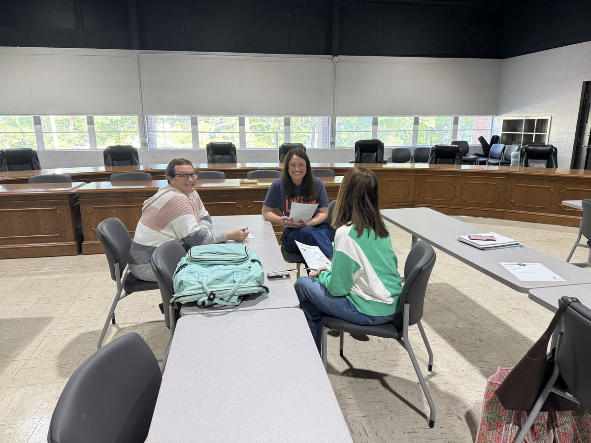 MelindaFortner's tweet photo. Great conversations with content coordinators and instructional coaches as they reflect and share about this year’s work and refocus goals for next school year. Proud to work with these great educators. #GettingBetteratGettingBetter https://t.co/K2k3k2pFyK