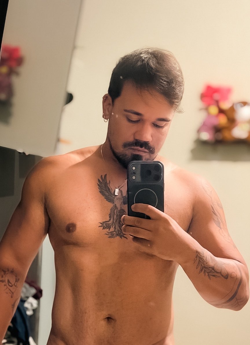 publiciotário tweet media